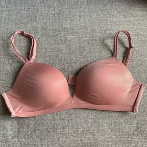 Victoria Secret NO UNDER WIRE Bra